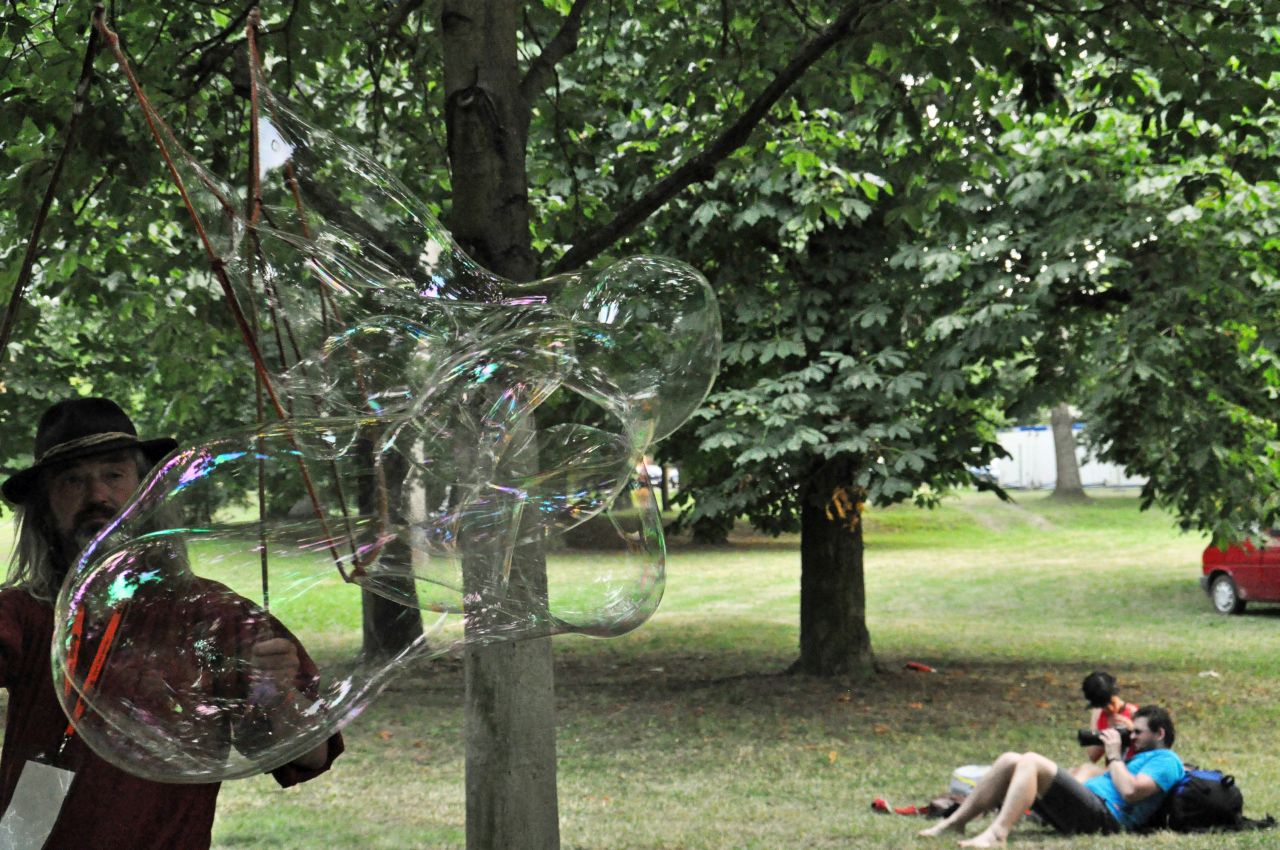 Seifenblasen im Heinepark 2014